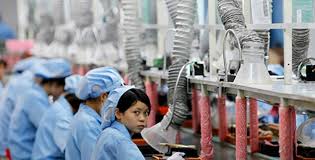 U.S. Factories in China Open With ‘Severe’ Worker Shortage