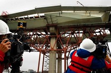 Journalists at the bridge site (courtesy SF Chronicle)