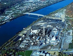 Positioned with access to road, rail and river transportation 28 miles north of Pittsburgh, Horsehead�s Monaca plant operates as the country�s largest zinc smelter.